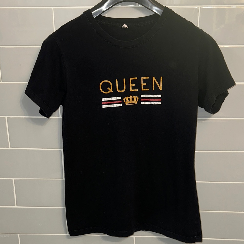 Queen Tee